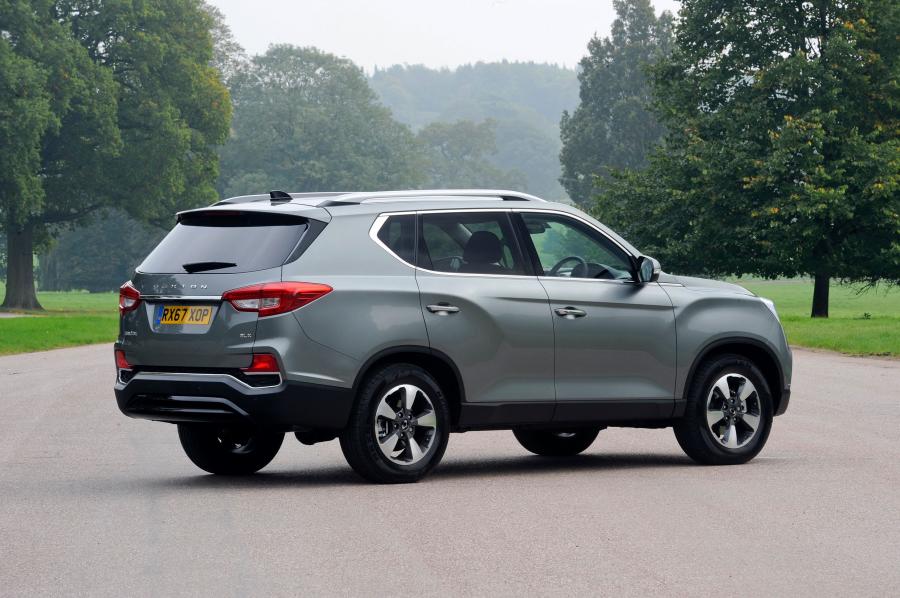  SsangYong Rexton ELX 2017 года  (UK) (фото 3 из 31)